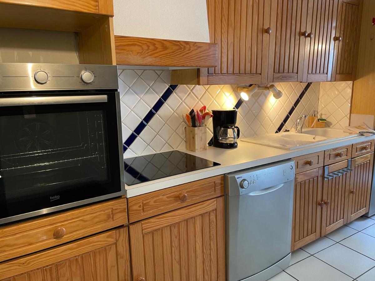 T2 Plein Centre Au 1Er Etage Avec Parking Prive Apartment Мийо Екстериор снимка