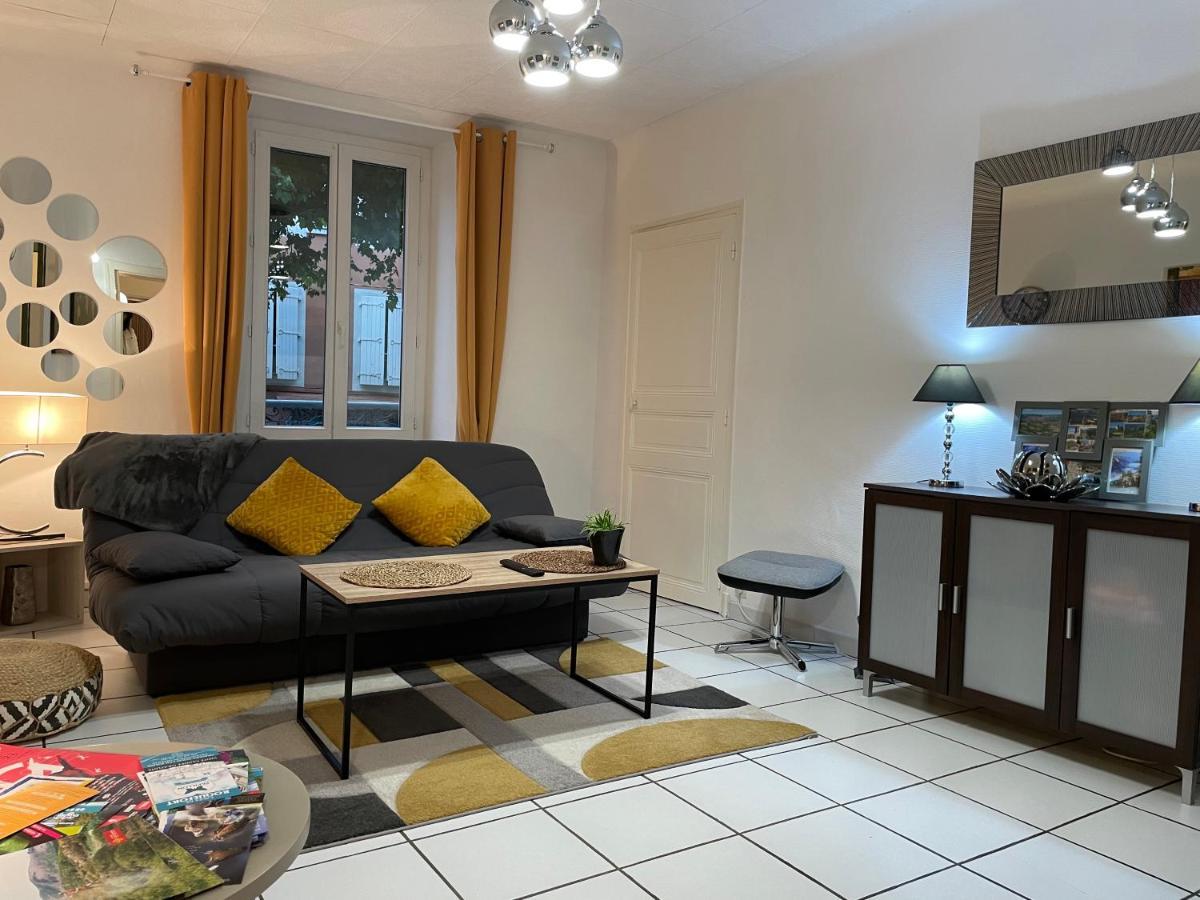 T2 Plein Centre Au 1Er Etage Avec Parking Prive Apartment Мийо Екстериор снимка
